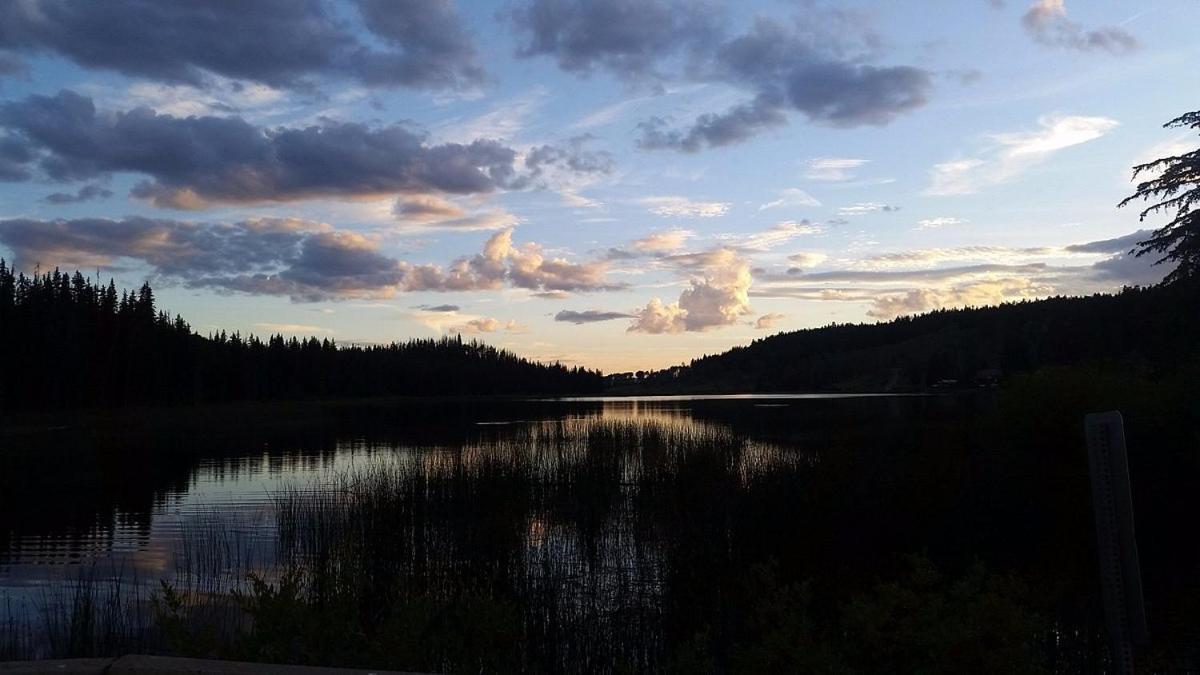 Lac Le Jeune Nature Resort Logan Lake Exterior foto