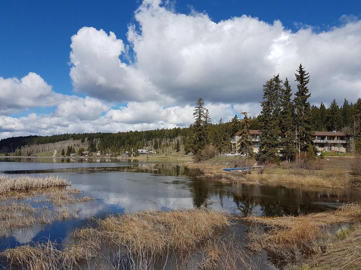 Lac Le Jeune Nature Resort Logan Lake Exterior foto