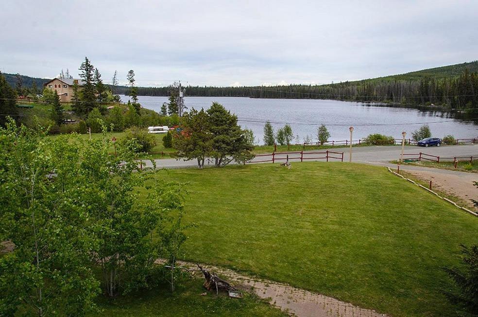 Lac Le Jeune Nature Resort Logan Lake Exterior foto